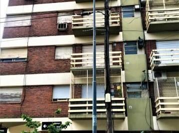 Departamento · 39m² · 2 Ambientes · 2 Amb. Frente con Balcon Venta Versailles