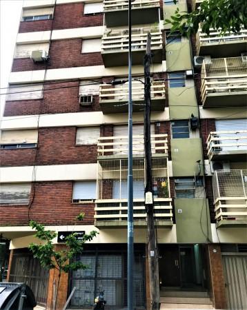 2 Amb. Frente con Balcon Venta Versailles