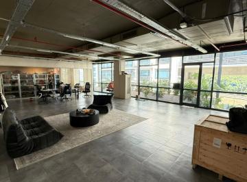 Oficina comercial · 160m² · 1 Ambiente · 2 Cocheras · Alquiler en Al Rio - Oficina 160 m² - 2 Cocheras - (Certificación Leed) - Vicente Lopez