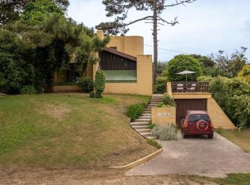 Casa · 160m² · 3 Ambientes · 1 Cochera · Casa en Venta 3 Ambientes Pinamar Centro