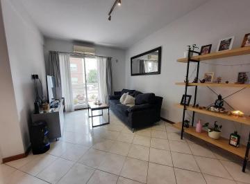 Departamento · 44m² · 2 Ambientes · 1 Cochera · 2 Amb Al Frente con Balcon y Cochera Cubierta