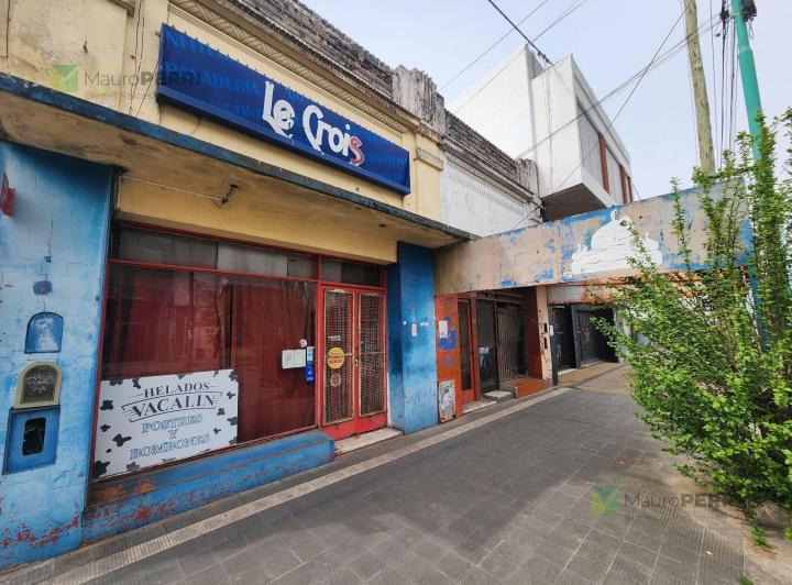 Local comercial · 200m²