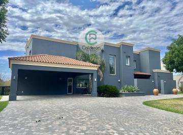 Casa · 348m² · 5 Ambientes · 1 Cochera · Casa en Venta Country Terravista (Fondo a La Laguna)