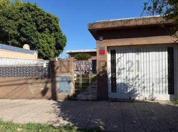 Casa · 90m² · 3 Ambientes · 1 Cochera · Venta Casa en Monteagudo 1525 - Martin Coronado - Partido de Tres de Febrero