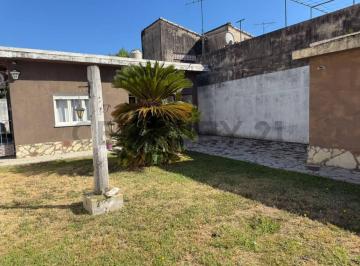 Casa · 90m² · 3 Ambientes · 1 Cochera · Venta Casa en Monteagudo 1525 - Martin Coronado - Partido de Tres de Febrero - Permuta Menor Valor - Apto