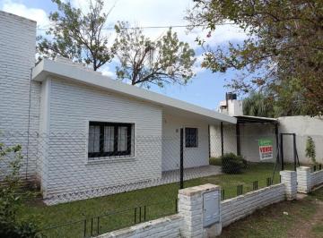 Casa · 70m² · 4 Ambientes · 1 Cochera · Villa Allende Barrio San Alfonso