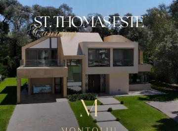 Casa · 372m² · 7 Ambientes · 2 Cocheras · Casa en Venta en Saint Thomas Este, Canning