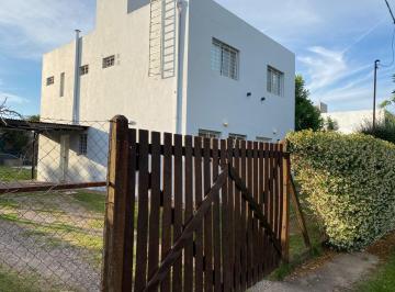 Casa · 218m² · 5 Ambientes · 2 Cocheras · Casa de Tres Dorm. Mas Comodín, Tierra de Sueños 2, Apta Credito.