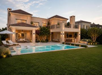 Casa · 345m² · 7 Ambientes · 2 Cocheras · Casa - El Golf