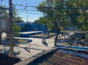 Casa en Venta de 8 ambientes Valentín Alsina · Casa a Refaccionar con 8 Habitaciones