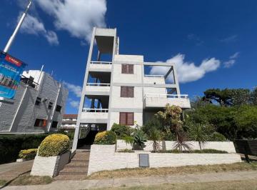 Departamento · 60m² · 3 Ambientes · 1 Cochera · Departamento Pinamar