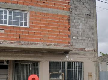 Bodega-Galpón · 450m² · 2 Ambientes · Local y Deposito en Alquiler