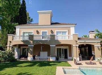 Casa · 200m² · 5 Ambientes · 6 Cocheras · Venta Casa - Barrio Privado La Delfina / Pilar - Financiación o Permuta