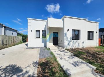 Casa · 148m² · 4 Ambientes · 2 Cocheras · Casa en Venta en San Pablo, Pilar, G. B. a. Zona Norte - Financiación Propia