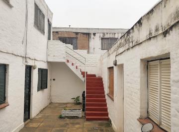 acceso mediante escalera · Venta Departamento – 1 Dormitorio con Terraza