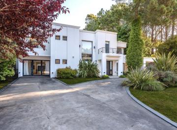 Casa · 282m² · 5 Ambientes · 1 Cochera · Casa en Venta 5 Ambientes Pinamar Norte