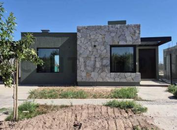 Casa · 150m² · 5 Ambientes · 1 Cochera · Venta de Casa - Lomas del Torreon - Maipu - Mendoza