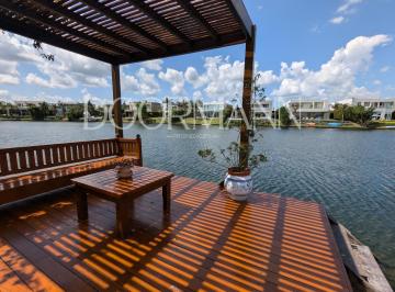 Casa · 397m² · 6 Ambientes · 5 Cocheras · Casa en Venta a La Laguna Barrio Privado Los Alisos | Nordelta 5 Habitaciones Pileta Muelle Privado
