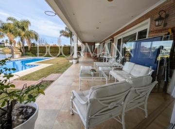 Casa · 397m² · 6 Ambientes · 5 Cocheras · Casa en Venta a La Laguna Barrio Privado Los Alisos | Nordelta 5 Habitaciones Pileta Muelle Privado