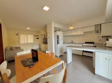 Departamento · 60m² · 3 Ambientes · 1 Cochera · Departamento en Arroyito