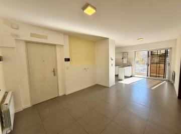 Departamento · 60m² · 3 Ambientes · 1 Cochera · Departamento en Arroyito