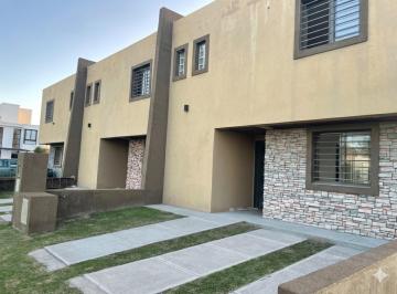 Casa · 99m² · 3 Ambientes · 1 Cochera · Duplex | 2 Habitaciones | 2 Baños | Docta Boulevard Etapa 1