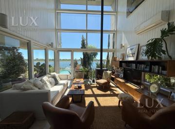 Casa · 140m² · 4 Ambientes · 1 Cochera · Casa a La Laguna en Muelles Puertos del Lago