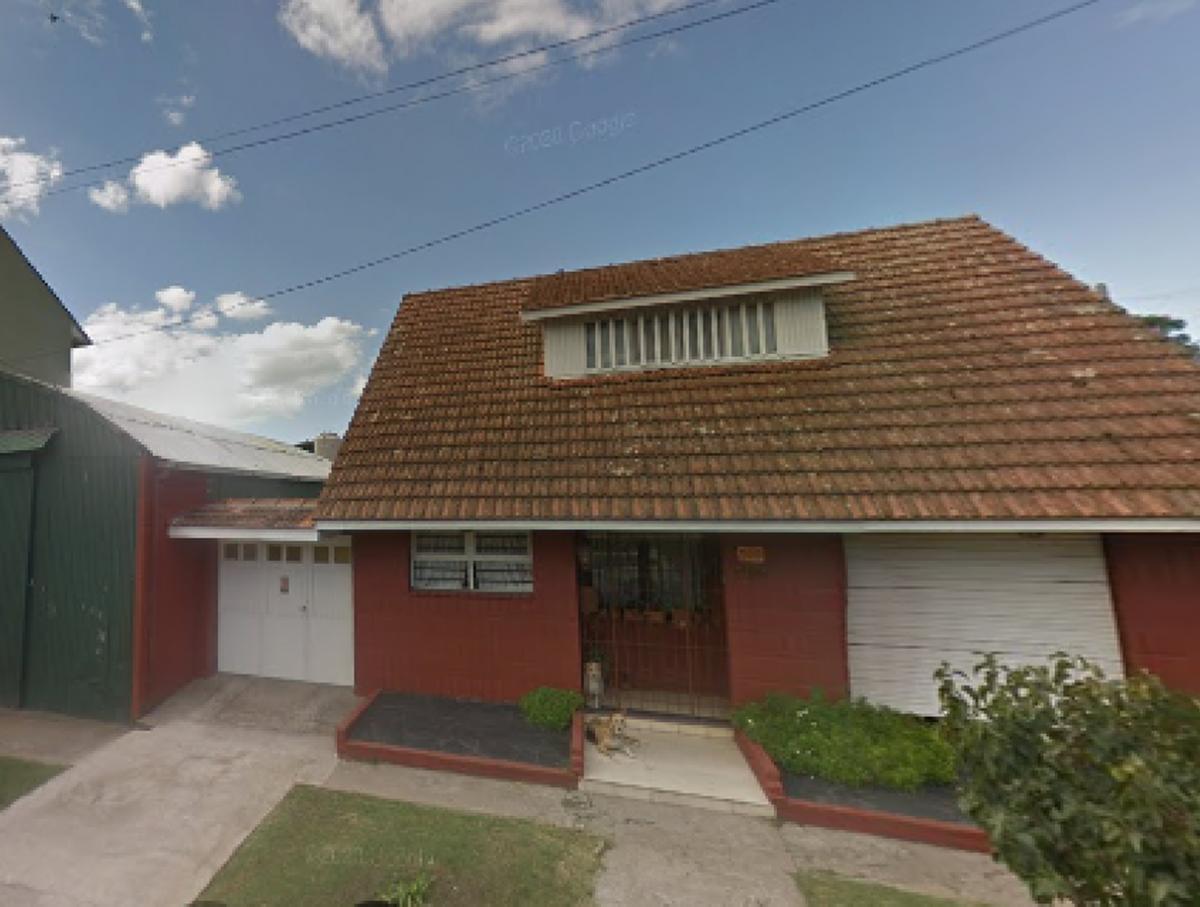 Casa 3 amb, 180m² con galpón y cochera — Termas Huinco