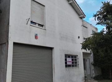 Departamento · 180m² · 4 Ambientes · 1 Cochera · Venta Depto 4 Amb. Mas Galpon/deposito. Mdp#408