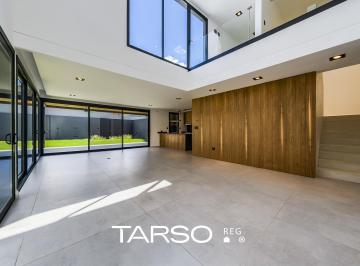 Casa · 360m² · 7 Ambientes · 2 Cocheras · Casa en Venta de 3 Dorm. en La Luisita