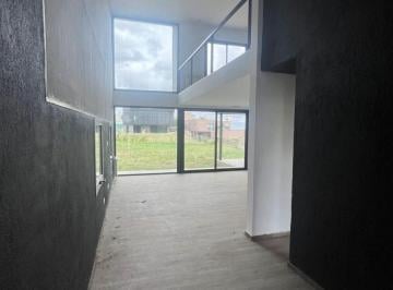 Casa en Venta de 8 ambientes La Arbolada · Espectacular Casa a Estrenar La Arbolada 3 Dor 3 Baños Escritorio