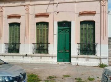 Casa · 200m² · 10 Ambientes · Gran Casa en Alquiler Ideal Uso Comercial - 8 Dorm.