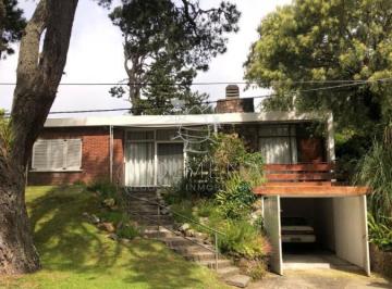 Foto1 · Casa Ubicada en El Barrio Cantegril Lado del Mar - Punta del Este