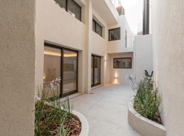 Casa · 114m² · 5 Ambientes · Casa de Pasillo Unico de 3 Dorm. en Centro