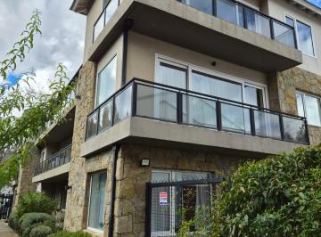 Ultimo piso contrafrente en esquina · Unico! 2dorm + 2baños + 2balcones en 95 m²