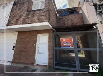 Casa · 60m² · 4 Ambientes · 1 Cochera - Mónica Avalle · Dúplex en Alquiler (Macrocentro)