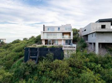Casa de 6 ambientes, La Calera · Increible Casa de Diseño - Vista a Las Sierras - Jardín Plano