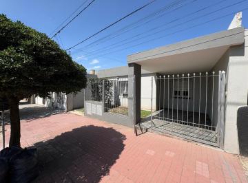 Casa · 69m² · 7 Ambientes · 1 Cochera · Venta Casa 2 Dorm. Cordoba Capital Apta Credito
