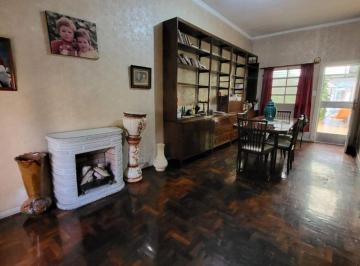 Casa · 135m² · 5 Ambientes · 1 Cochera · Casa en Venta Lote Propio de 8 X 40 Lanús Oeste