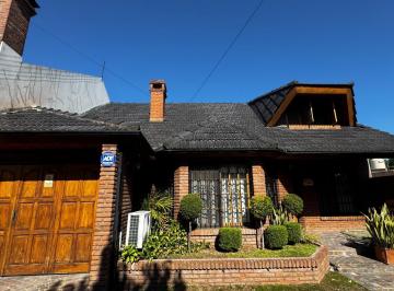Casa · 290m² · 5 Ambientes · 3 Cocheras · Casa en Venta de 5 Ambientes Ituzaingo Norte Apto Credito