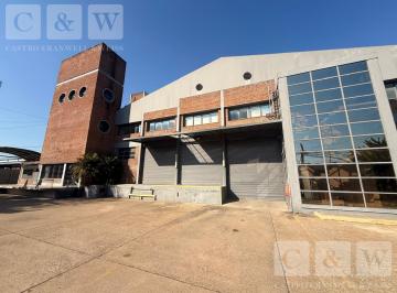 Bodega-Galpón · 3800m² · Depósito con Oficinas Corporativas - Zona Industrial