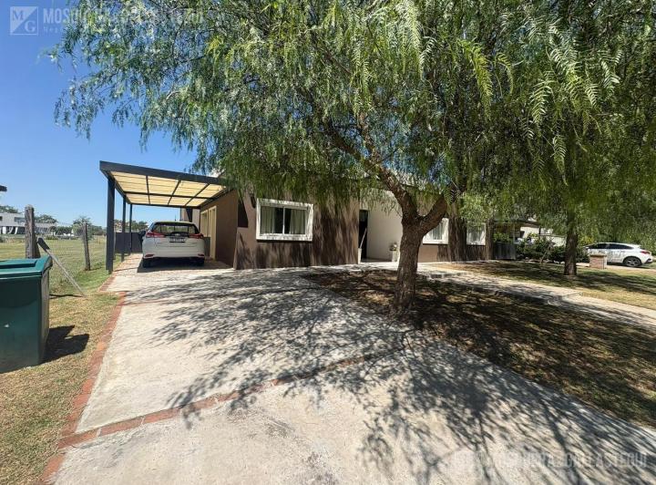Casa · 160m² · 5 Ambientes · 3 Cocheras