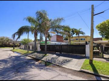 Casa · 240m² · 3 Ambientes · 2 Cocheras · Excelente Oportunidad! Casa en Venta Villa Adelina