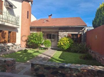Casa · 270m² · 6 Ambientes · 1 Cochera · Venta Casa San Rafael Mendoza