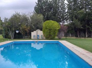Quinta vacacional · 420m² · 10 Ambientes · 1 Cochera · Venta Casa San Rafael