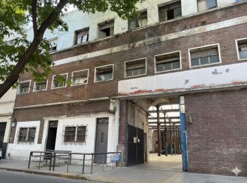 Local comercial · 1600m² · Local en Alquiler en Av Regimiento de Patricios Al 1300 Barracas Caba