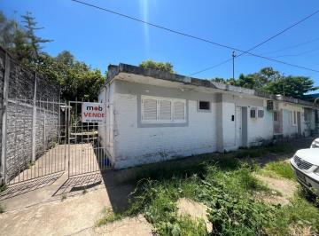 Casa · 250m² · 3 Ambientes · 1 Cochera · Casa en Venta en Barrio La Loma, Barranqueras – Oportunidad Única
