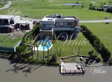 Casa · 470m² · 7 Ambientes · 2 Cocheras · Casa con Pileta en Venta - La Providencia Country Club, Canning, Ezeiza