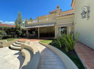 Casa de 5 ambientes, San Lorenzo · Casa Premium en El Tipal - 4 Dorm. - en Venta