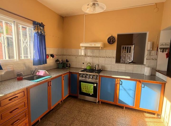 Casa · 130m² · 8 Ambientes